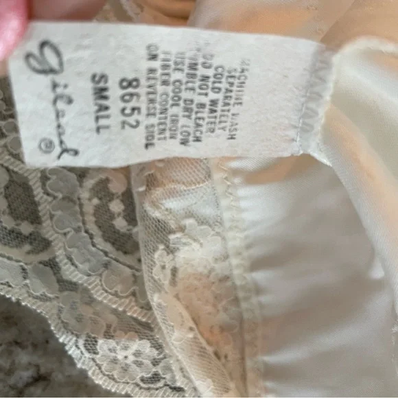 Vintage Gilead Satin Lace Romper Nightie Small Made in USA - Picture 8 of 8